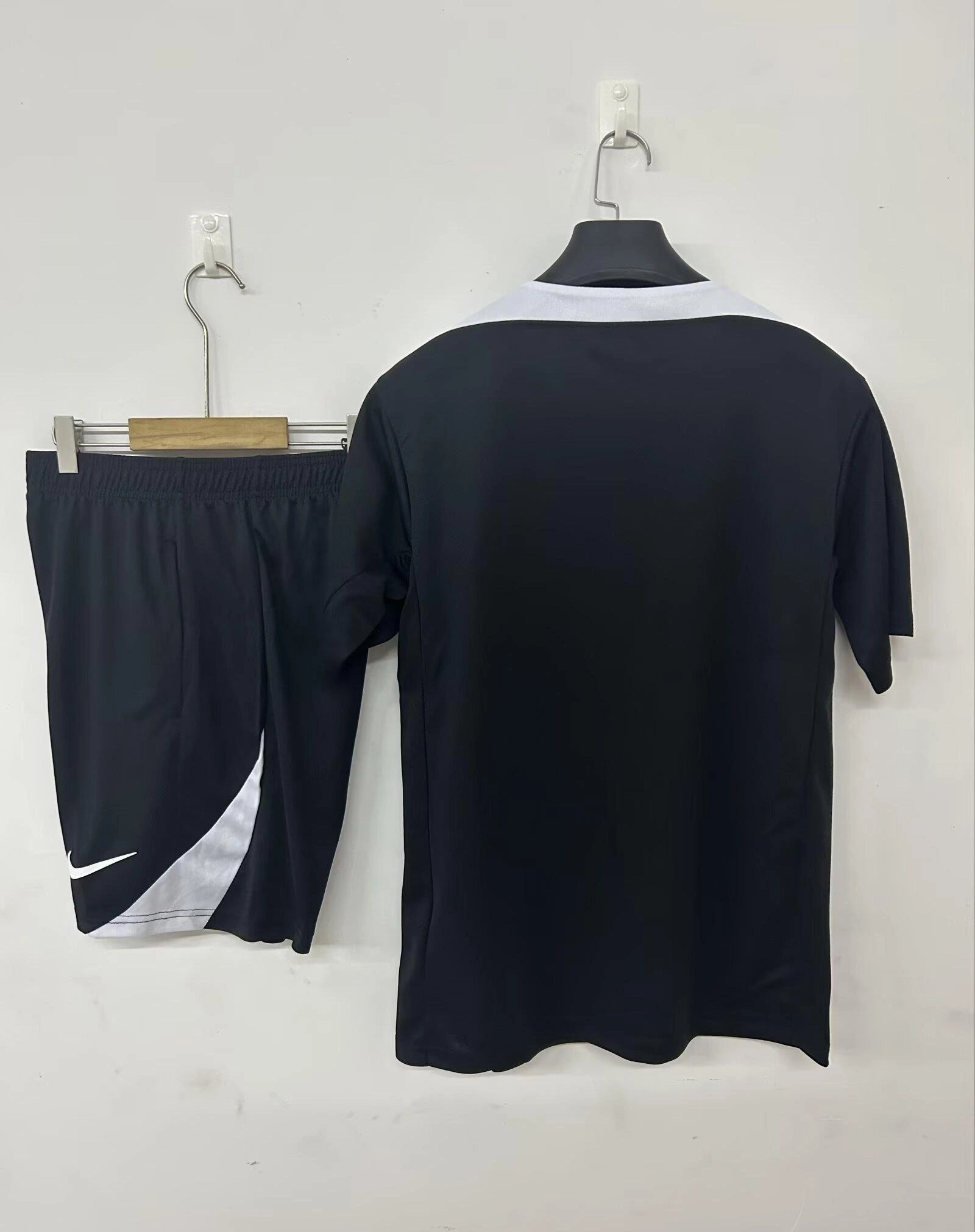 [2026] Chelsea Training Jersey Black + Shorts 2025–26 Season